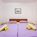 Appartement Mila Podstrana