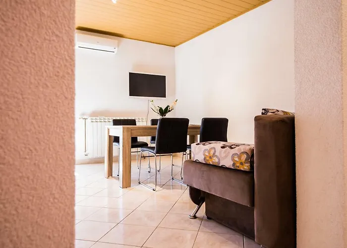 Mila Apartament Podstrana
