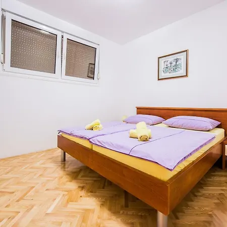 Apartment Mila *